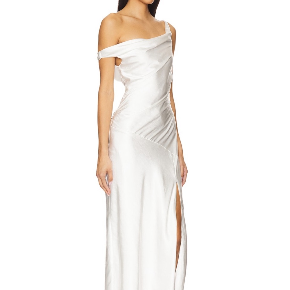 Chic One-Shoulder White Gown